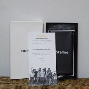 totallee Clear iPhone 16 Case